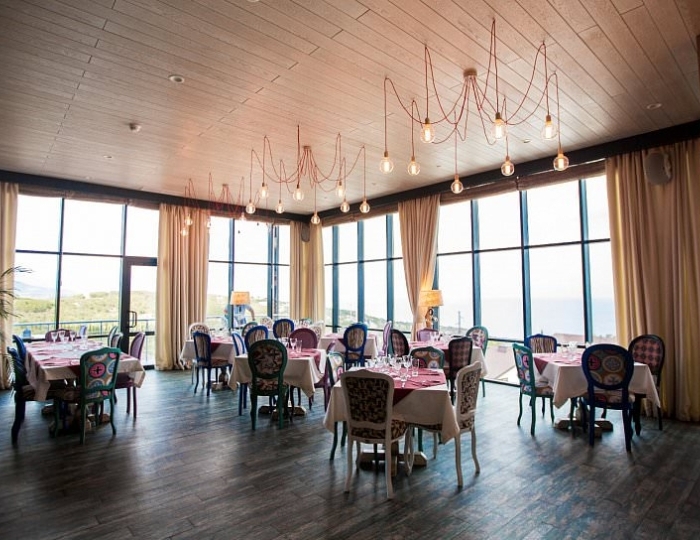 Рестораны и бары - Курортный отель «Дачи» Алушта